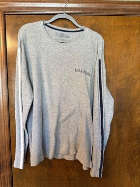 Tommy Hilfiger Light Gray Long-Sleeve Crewneck with Navy Stripe Detail